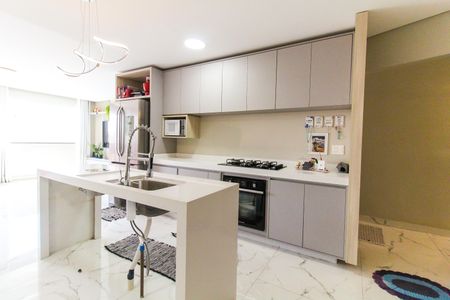 Casa à venda com 360m², 1 quarto e 5 vagasSala/Cozinha