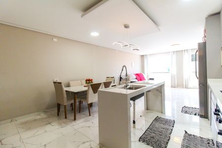 Casa à venda com 360m², 1 quarto e 5 vagasSala/Cozinha