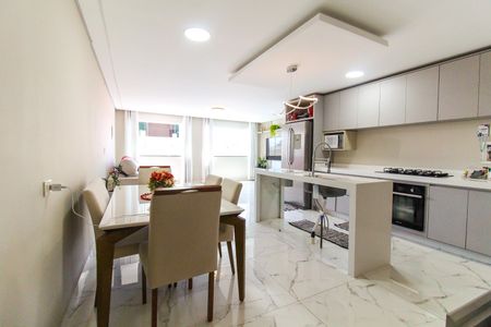 Casa à venda com 360m², 1 quarto e 5 vagasSala/Cozinha