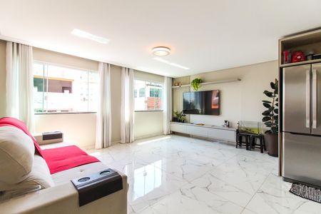 Casa à venda com 360m², 1 quarto e 5 vagasSala/Cozinha