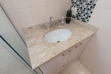 Apartamento à venda com 213m², 3 quartos e 3 vagasBanheiro da suíte 1