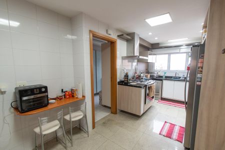 Apartamento à venda com 213m², 3 quartos e 3 vagasCozinha