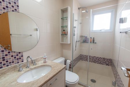 Apartamento à venda com 213m², 3 quartos e 3 vagasBanheiro da suíte 2