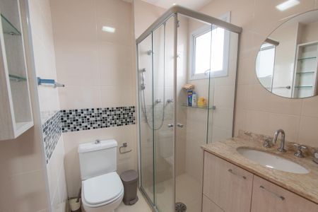 Apartamento à venda com 213m², 3 quartos e 3 vagasBanheiro da suíte 1