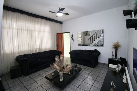 Sala de casa à venda com 4 quartos, 190m² em Penha Circular, Rio de Janeiro