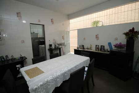 Casa à venda com 190m², 4 quartos e 1 vagaCopa