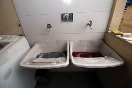 Casa à venda com 190m², 4 quartos e 1 vagaÁrea de Serviço