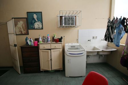 Casa à venda com 190m², 4 quartos e 1 vagaÁrea de Serviço