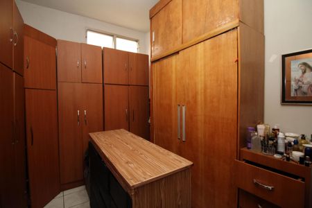 Casa à venda com 190m², 4 quartos e 1 vagaQuarto 1