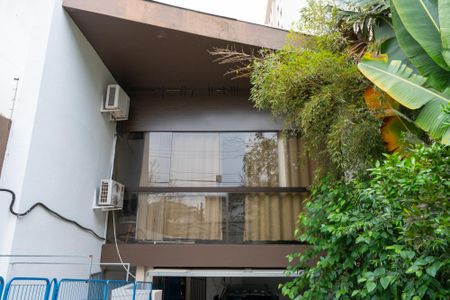 Casa para alugar com 460m², 5 quartos e 2 vagasFachada