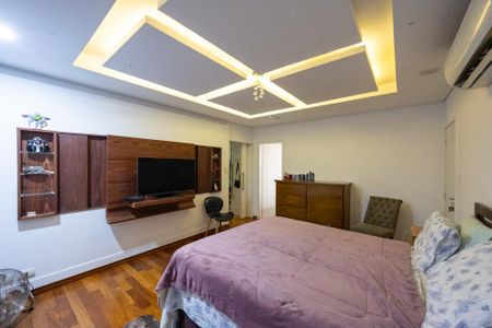 Casa para alugar com 460m², 5 quartos e 2 vagasSuíte 1