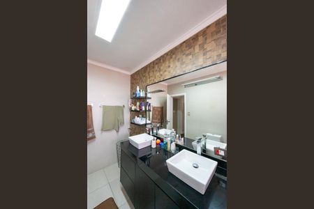 Casa para alugar com 460m², 5 quartos e 2 vagasBanheiro da Suíte 1