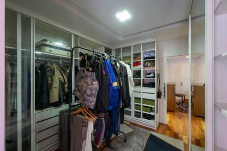 Casa para alugar com 460m², 5 quartos e 2 vagasCloset da suíte