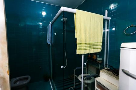 Casa à venda com 700m², 4 quartos e 6 vagas Casa à venda com 700m², 4 quartos e 6 vagasBanheiro da Suíte 2