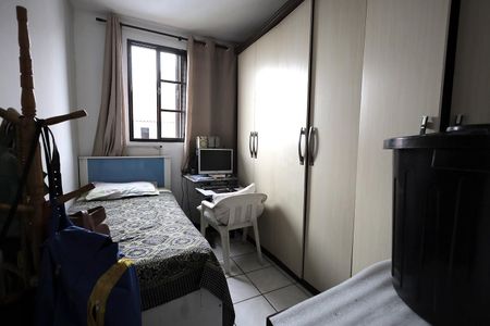 Quarto 2 de apartamento para alugar com 2 quartos, 48m² em Parque Erasmo Assunção, Santo André