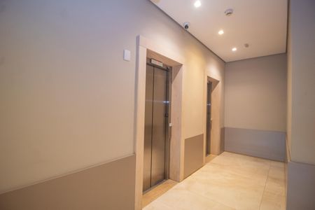 Apartamento à venda com 64m², 2 quartos e 1 vagaHall de entrada