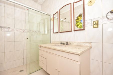 Casa para alugar com 302m², 4 quartos e 3 vagasBanheiro 2