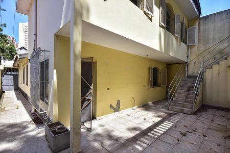 Casa para alugar com 302m², 4 quartos e 3 vagasQuintal