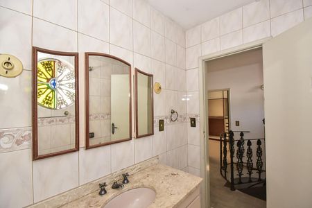 Casa para alugar com 302m², 4 quartos e 3 vagasBanheiro 2