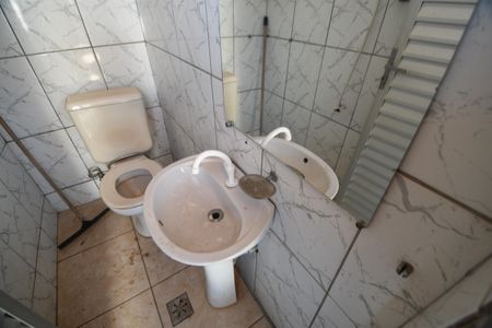 Casa à venda com 74m², 2 quartos e 2 vagasBanheiro de serviço