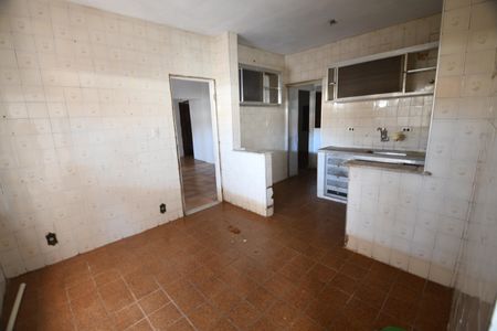 Casa à venda com 74m², 2 quartos e 2 vagasCozinha