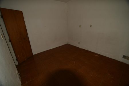 Casa à venda com 74m², 2 quartos e 2 vagasSuíte