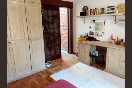 Casa para alugar com 219m², 3 quartos e 2 vagas