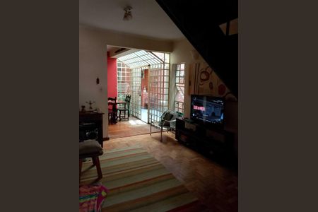 Casa para alugar com 219m², 3 quartos e 2 vagas