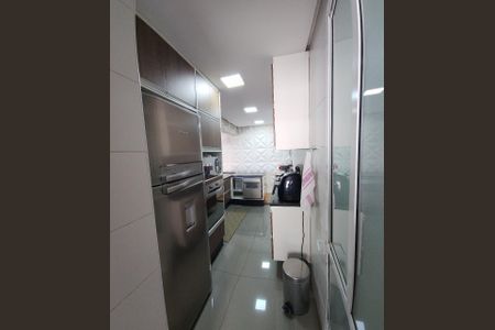 Apartamento à venda com 104m², 2 quartos e 2 vagasCozinha