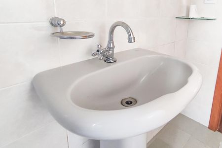 Apartamento para alugar com 66m², 4 quartos e sem vaga Apartamento para alugar com 66m², 4 quartos e sem vagaBanheiro 2