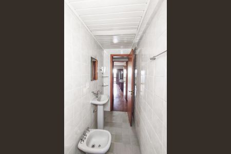 Apartamento para alugar com 66m², 4 quartos e sem vaga Apartamento para alugar com 66m², 4 quartos e sem vagaBanheiro 2