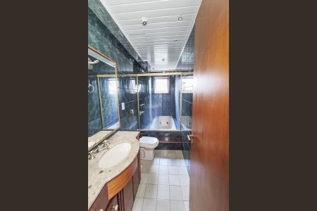 Apartamento para alugar com 66m², 4 quartos e sem vaga Apartamento para alugar com 66m², 4 quartos e sem vagaBanheiro