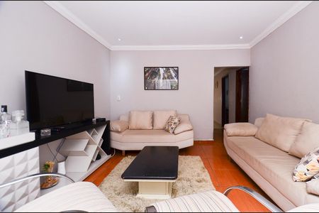 Casa à venda com 443m², 3 quartos e 3 vagasSala