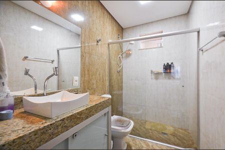 Casa à venda com 443m², 3 quartos e 3 vagasBanheiro Social