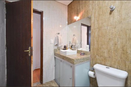 Casa à venda com 443m², 3 quartos e 3 vagasBanheiro Social