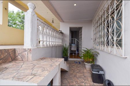 Casa à venda com 443m², 3 quartos e 3 vagasEntrada