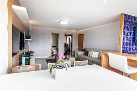 Sala de apartamento à venda com 3 quartos, 111m² em Buritis, Belo Horizonte