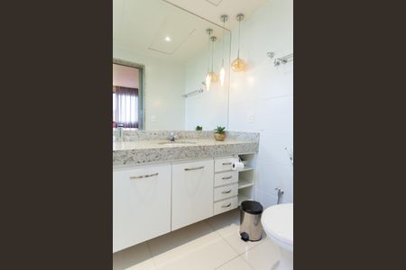 Apartamento à venda com 111m², 3 quartos e 3 vagasBanheiro da Suíte