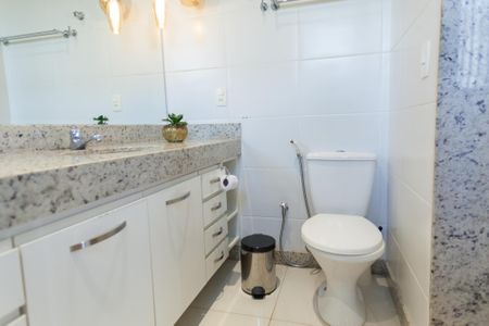 Apartamento à venda com 111m², 3 quartos e 3 vagasBanheiro da Suíte