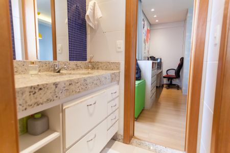 Apartamento à venda com 111m², 3 quartos e 3 vagasBanheiro Social