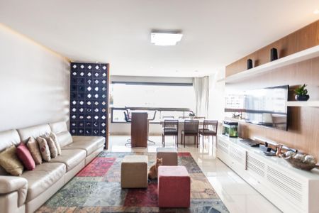 Apartamento à venda com 111m², 3 quartos e 3 vagasSala