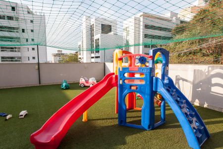 Apartamento à venda com 111m², 3 quartos e 3 vagasÁrea comum - Playground