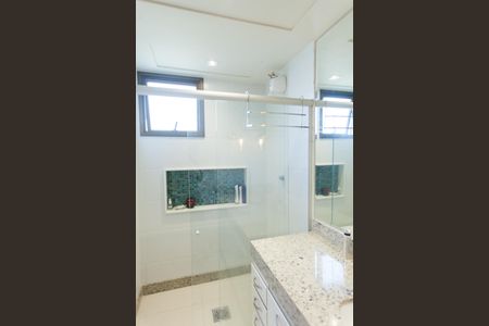 Apartamento à venda com 111m², 3 quartos e 3 vagasBanheiro da Suíte