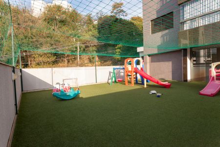 Apartamento à venda com 111m², 3 quartos e 3 vagasÁrea comum - Playground