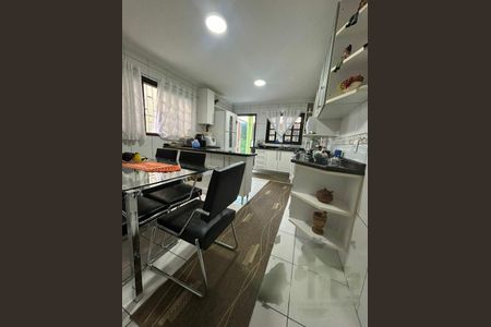 Casa à venda com 3 quartos, 150m² em Vila Trabalhista, Guarulhos