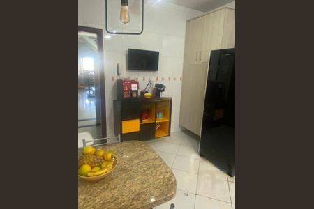 Casa à venda com 3 quartos, 250m² em Vila Rosalia, Guarulhos
