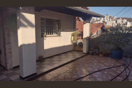 Casa à venda com 220m², 4 quartos e 3 vagas