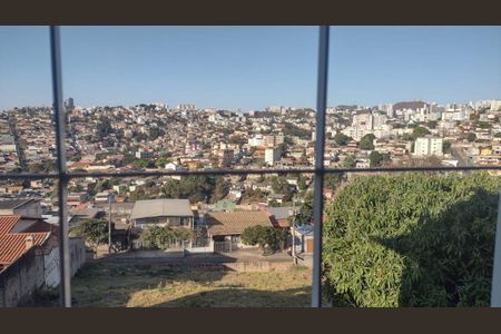 Casa à venda com 220m², 4 quartos e 3 vagas