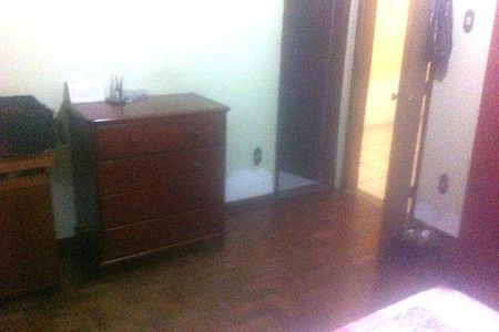 Casa à venda com 218m², 3 quartos e 4 vagas