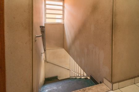 Casa para alugar com 125m², 3 quartos e sem vagaEscada de acesso quartos